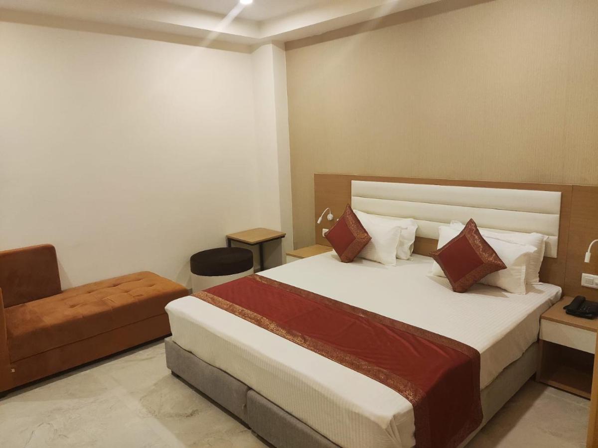 Hotel Xenia Varanasi Dış mekan fotoğraf