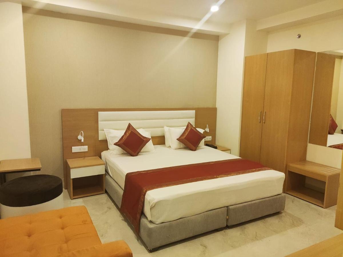 Hotel Xenia Varanasi Dış mekan fotoğraf