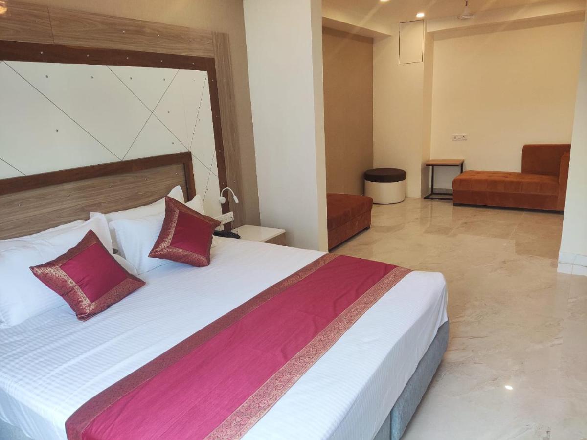 Hotel Xenia Varanasi Dış mekan fotoğraf