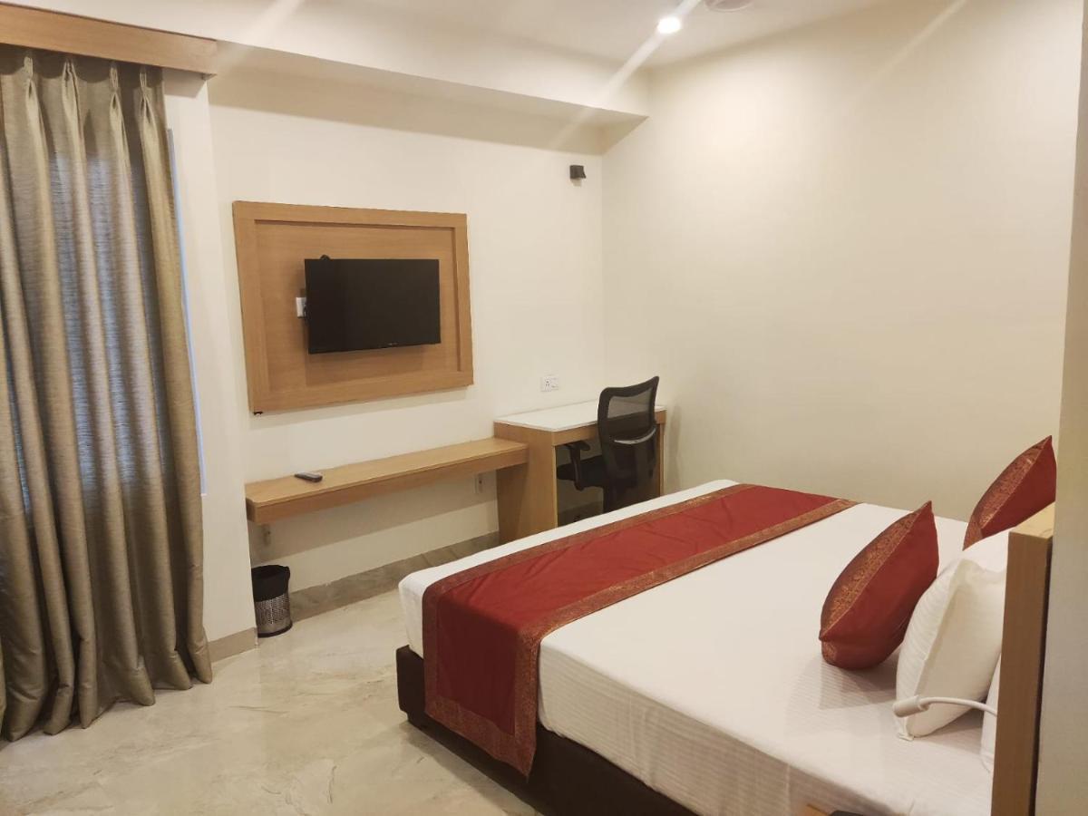 Hotel Xenia Varanasi Dış mekan fotoğraf